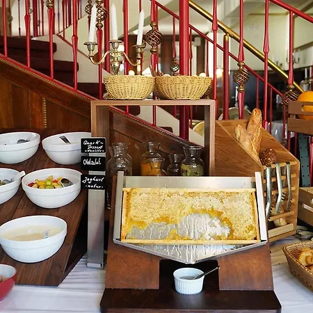 アム ルイセンプラッツ 4* ポツダム