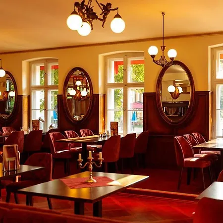 ホテル アム ルイセンプラッツ