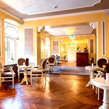 ホテル アム ルイセンプラッツ ポツダム