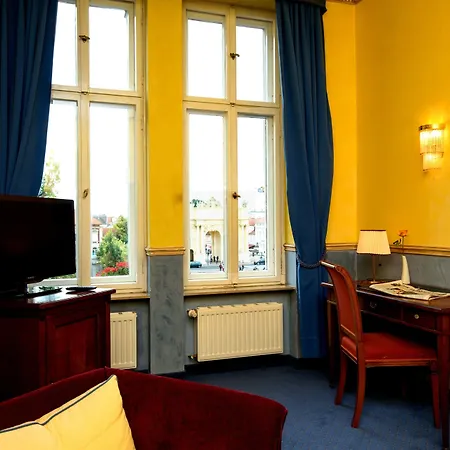 ホテル アム ルイセンプラッツ