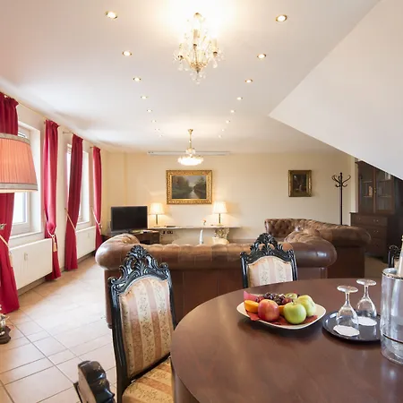 アム ルイセンプラッツ 4* ポツダム