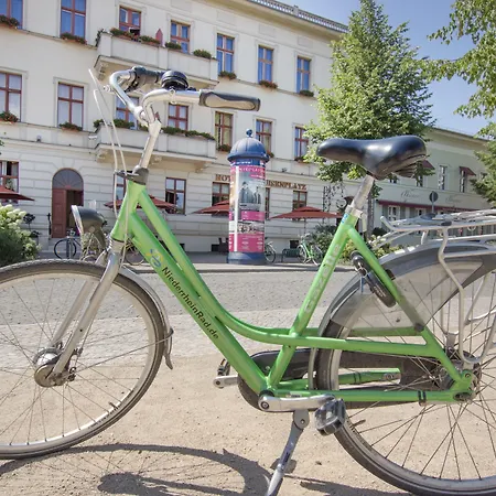 Am Luisenplatz 4*