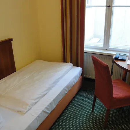 Am Luisenplatz 호텔 4*