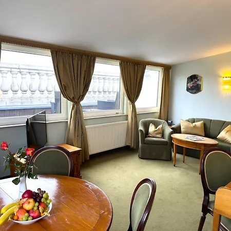 Hotel Am Luisenplatz 4*