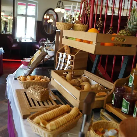 Hotel Am Luisenplatz 4*