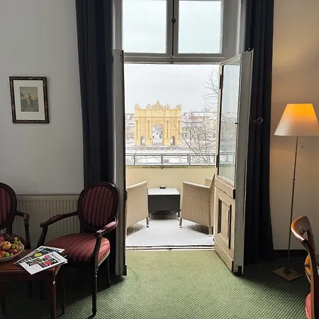Am Luisenplatz Hotel 4*