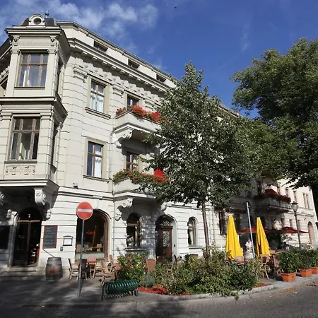 Am Luisenplatz 4*