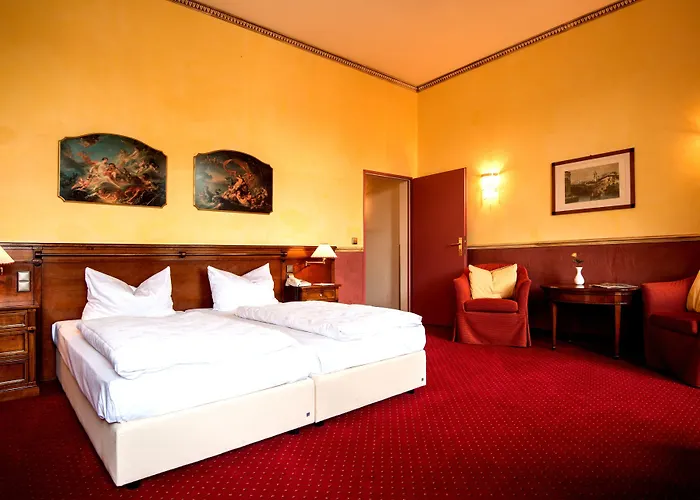 阿姆路易森广场酒店 4*