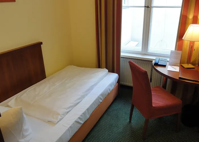 阿姆路易森广场酒店 酒店 4*