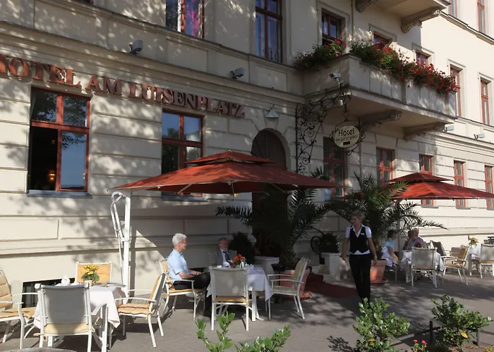 호텔 Am Luisenplatz 4*